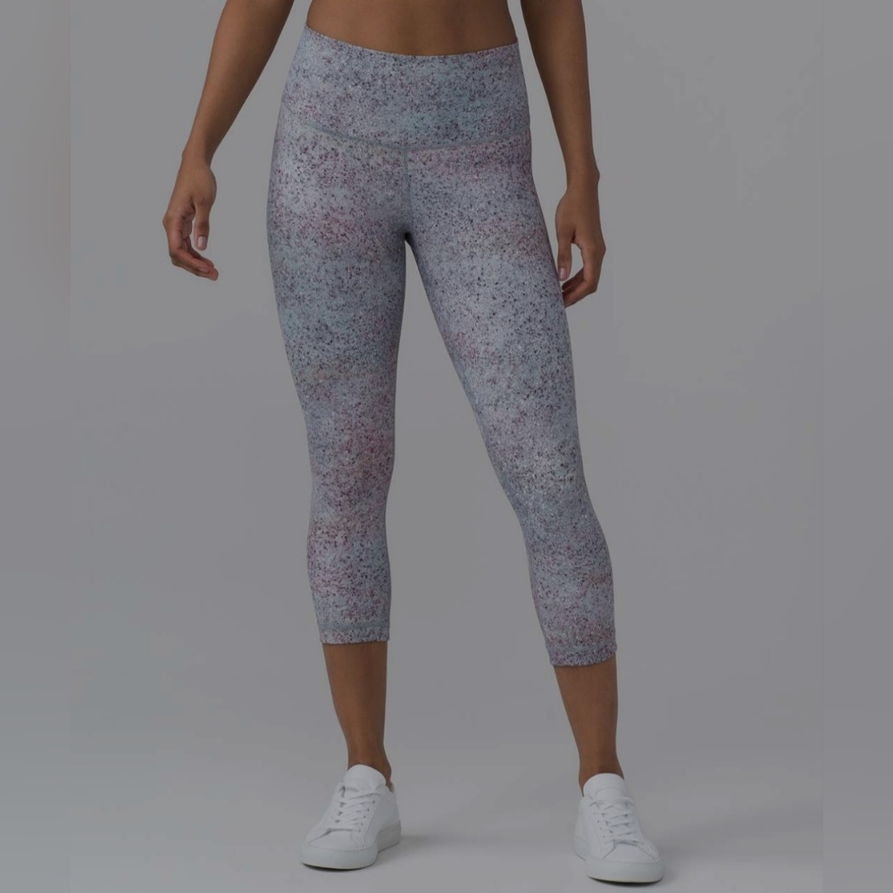 Lululemon Wunder Under Crop, Size 6, Rare Summer Haze Multi
